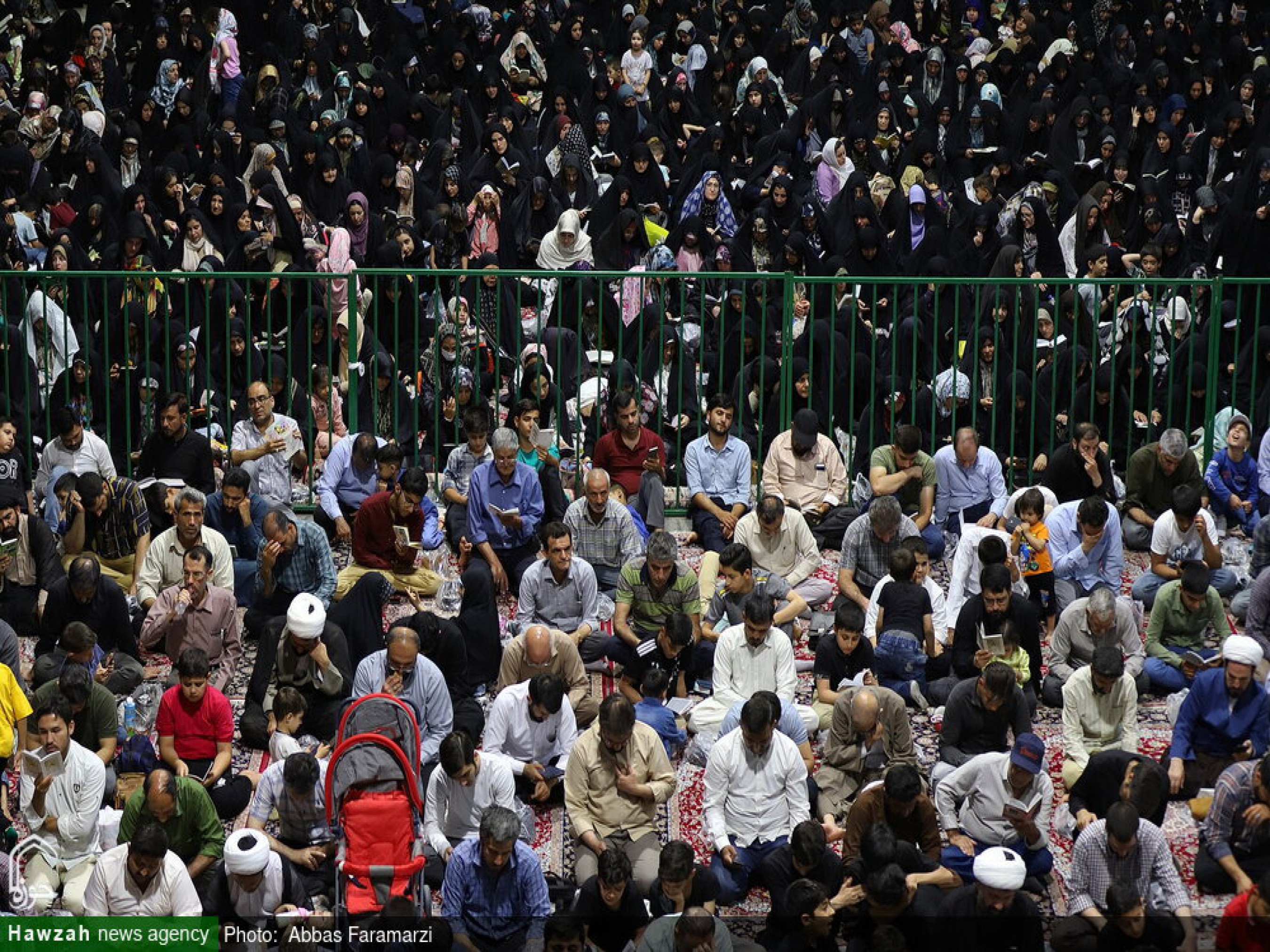 مراسم قرائت دعای پرفیض عرفه در حرم مطهر کریمه اهل بیت حضرت فاطمه معصومه (سلام الله علیها)