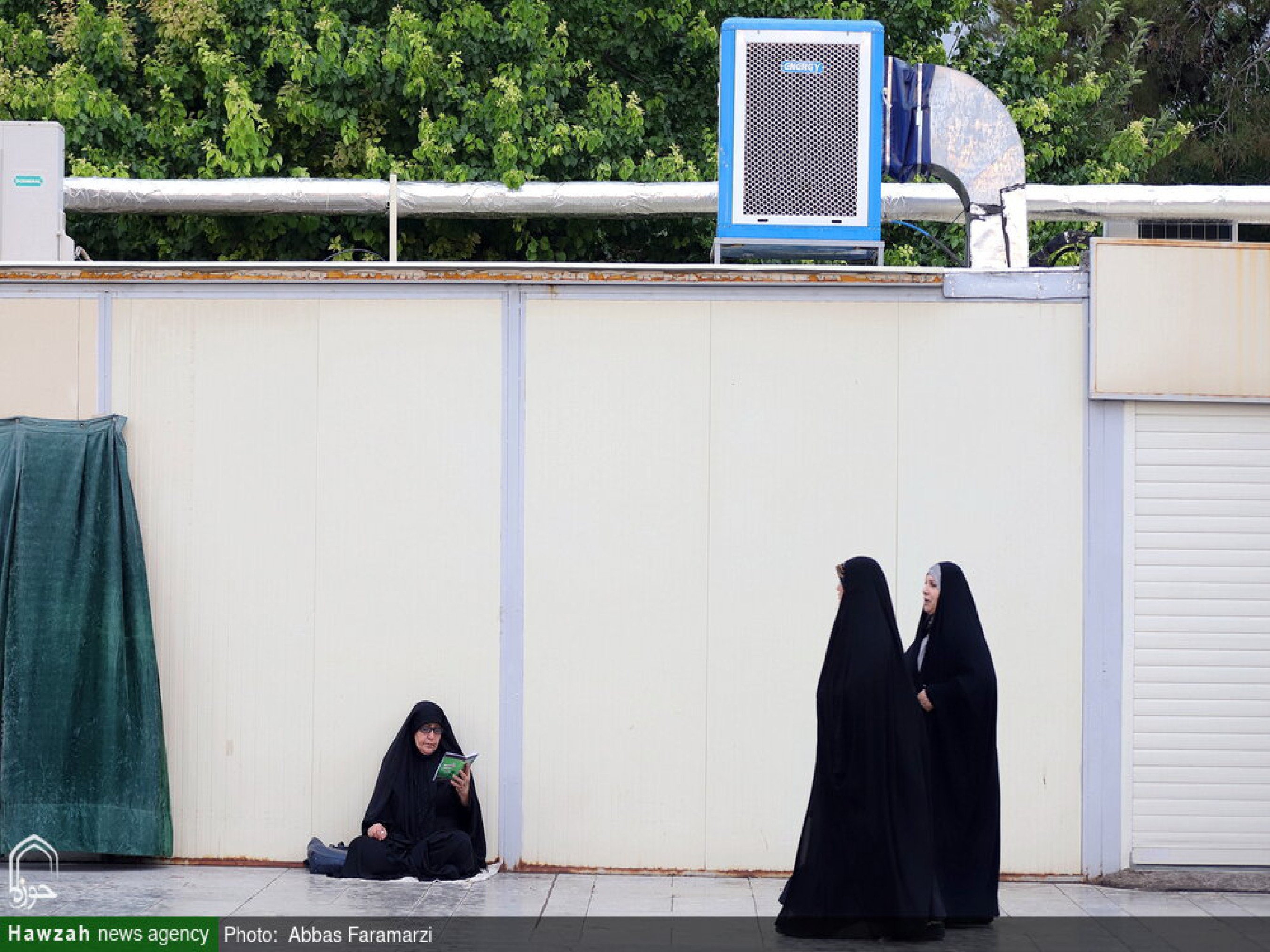 مراسم قرائت دعای پرفیض عرفه در حرم مطهر کریمه اهل بیت حضرت فاطمه معصومه (سلام الله علیها)