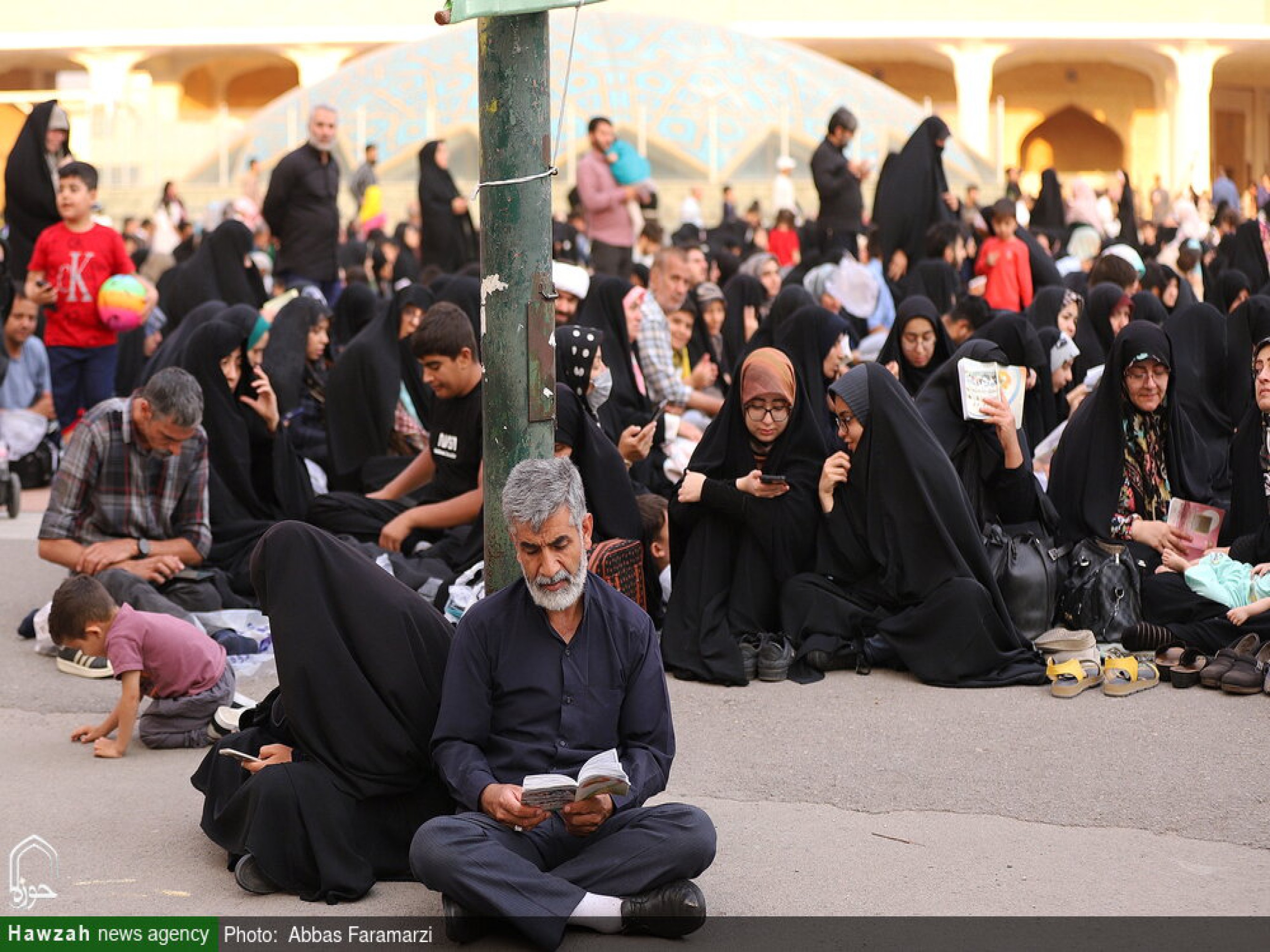 مراسم قرائت دعای پرفیض عرفه در حرم مطهر کریمه اهل بیت حضرت فاطمه معصومه (سلام الله علیها)